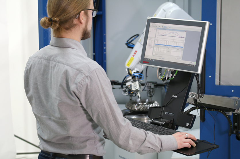 97人妻碰碰碰久久久久禁片