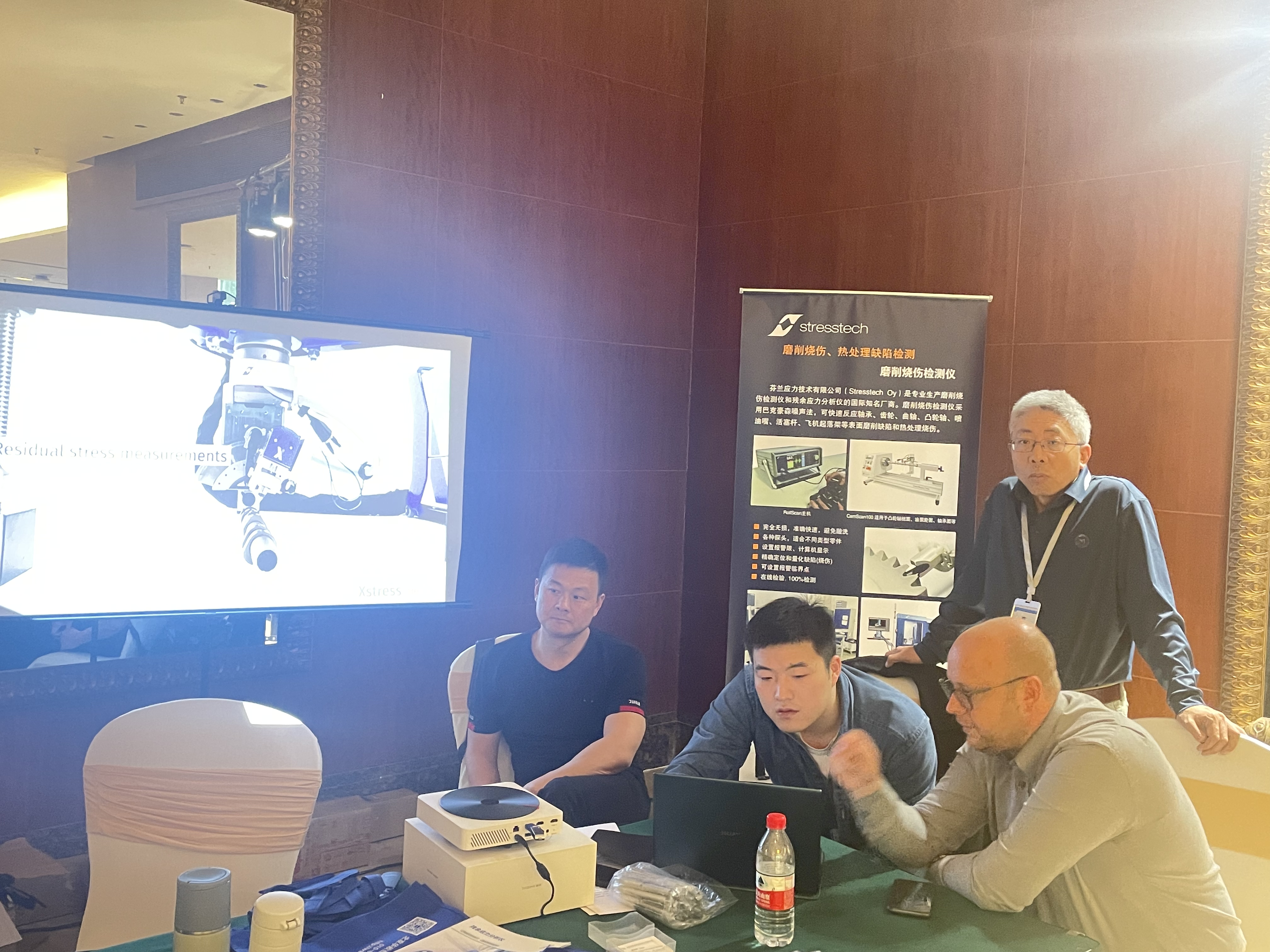 97人妻碰碰碰久久久久禁片