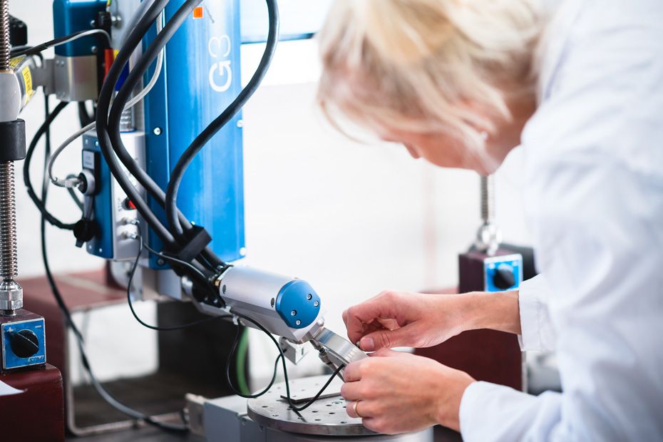 97人妻碰碰碰久久久久禁片