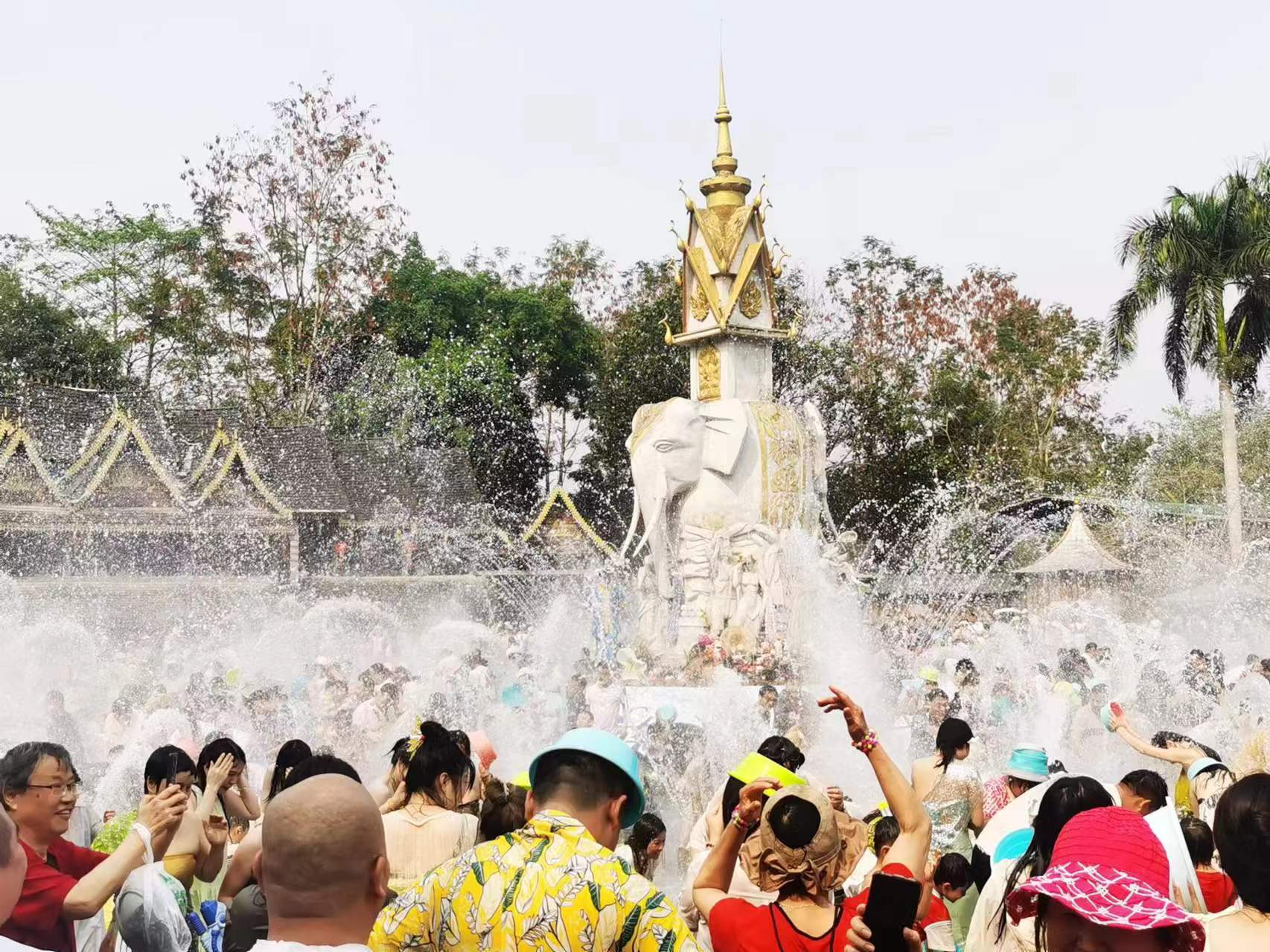 97人妻碰碰碰久久久久禁片