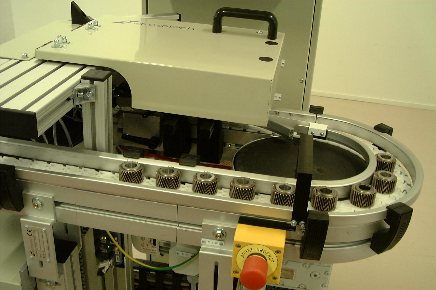 97人妻碰碰碰久久久久禁片