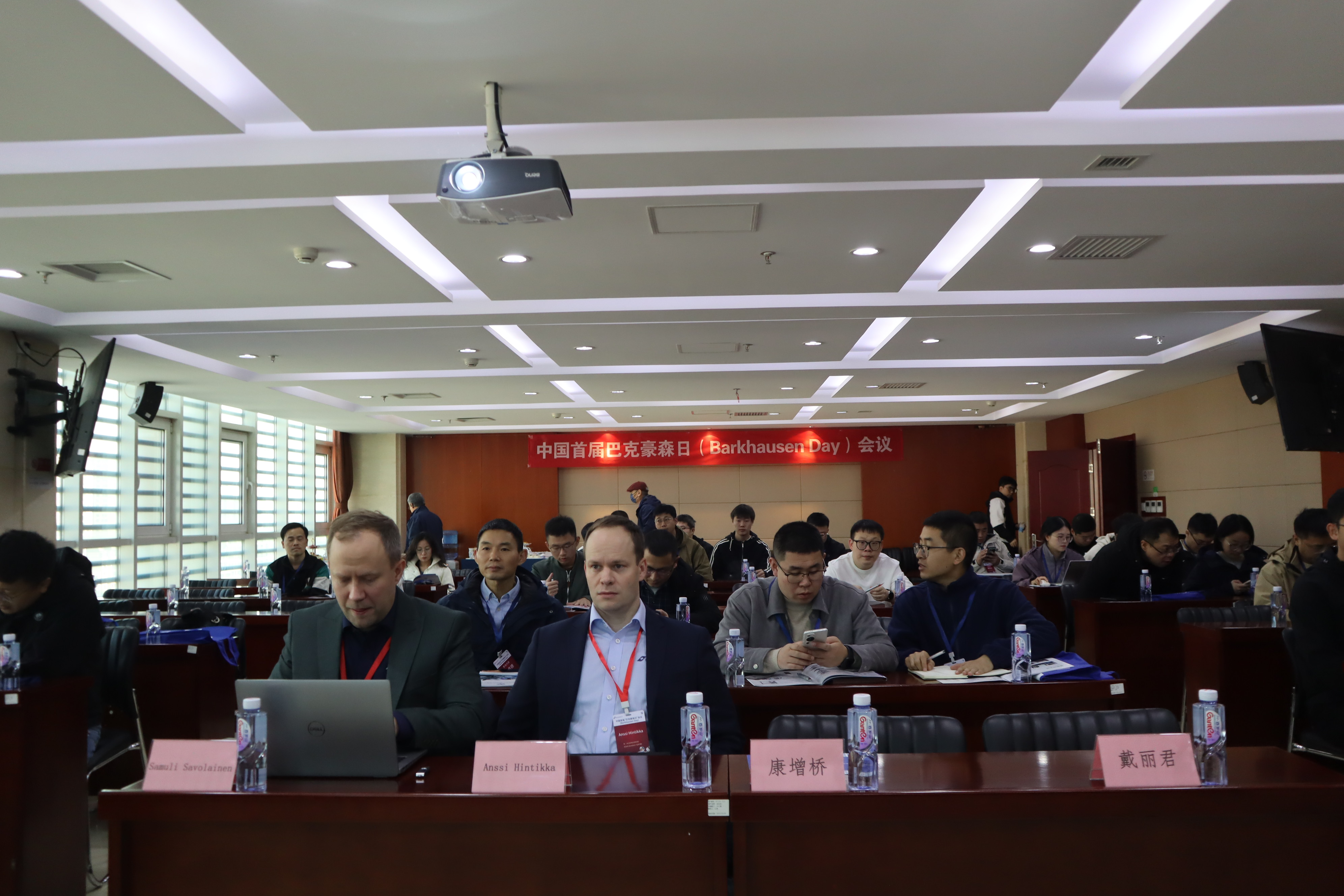 97人妻碰碰碰久久久久禁片