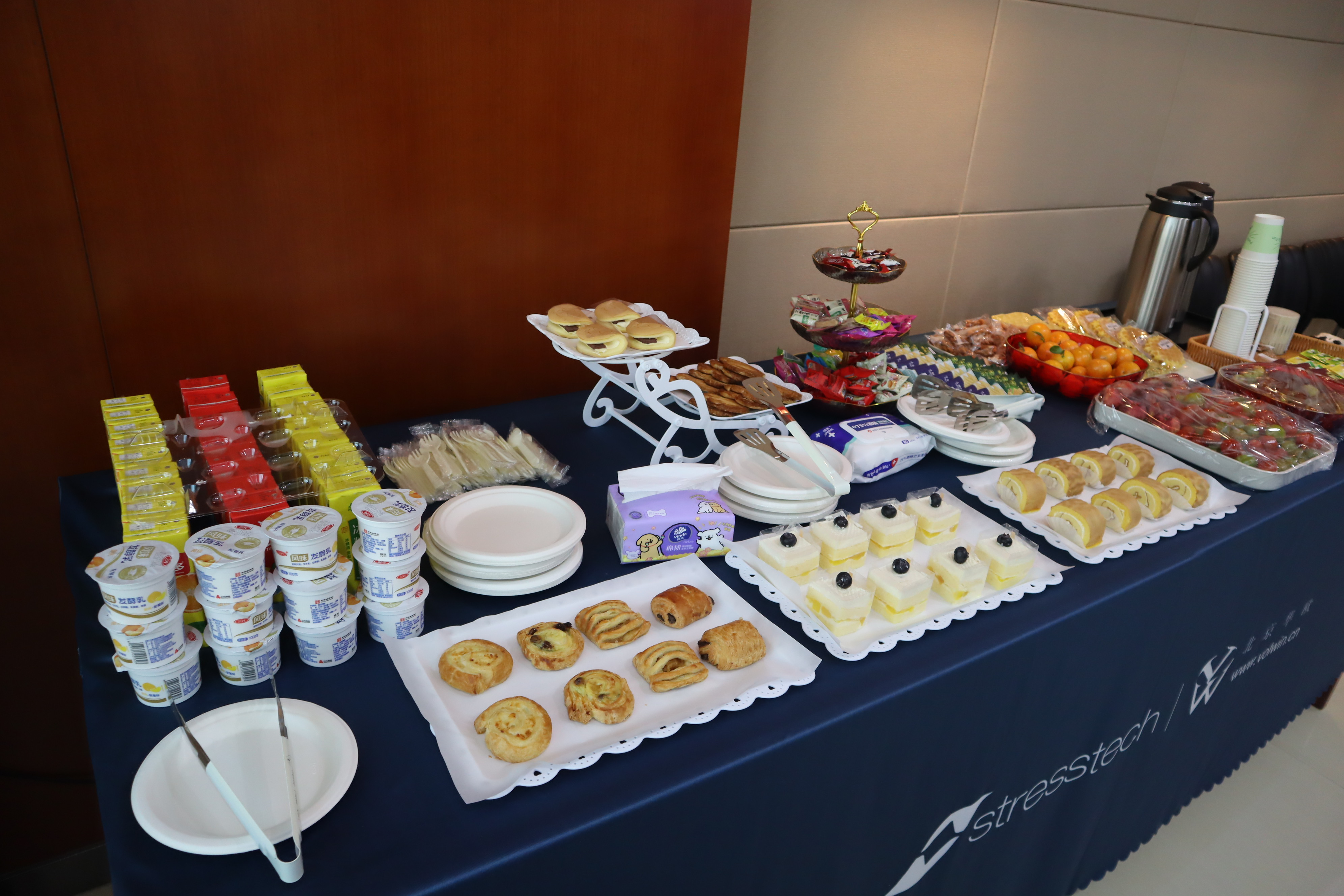 97人妻碰碰碰久久久久禁片