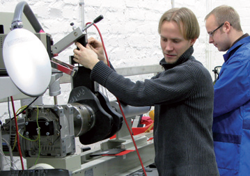 97人妻碰碰碰久久久久禁片