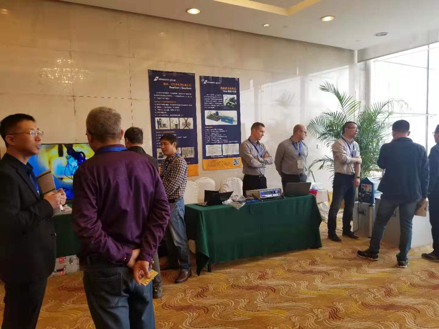 97人妻碰碰碰久久久久禁片